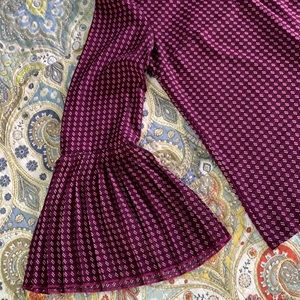 Banana Republic Vneck bell sleeve purple tunic M
